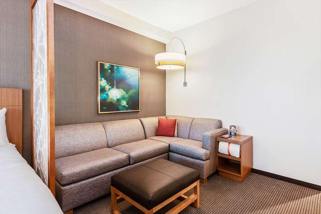 Hyatt Place Tampa/Wesley Chapel Lutz Room photo